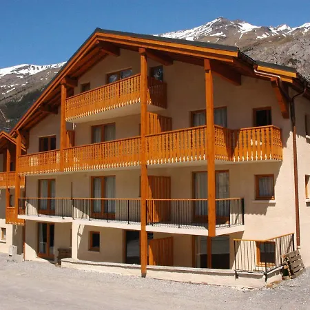 6 Pers, Centre Village, Proche Pistes, 52m², Balcon, Wifi, Casier A Skis, Draps Inclus - Fr-1-508-12 *